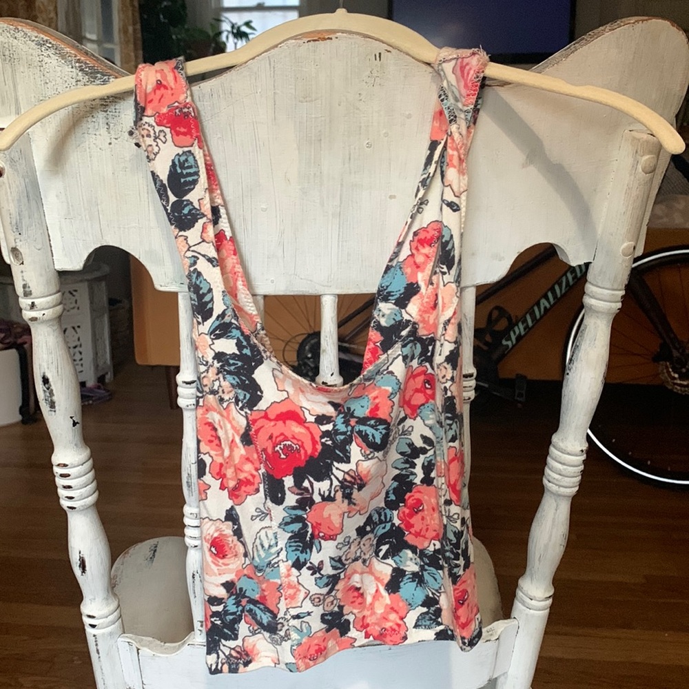 Urban Outfitters crop top